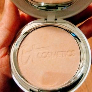 It cosmetics celebration illumination foundation